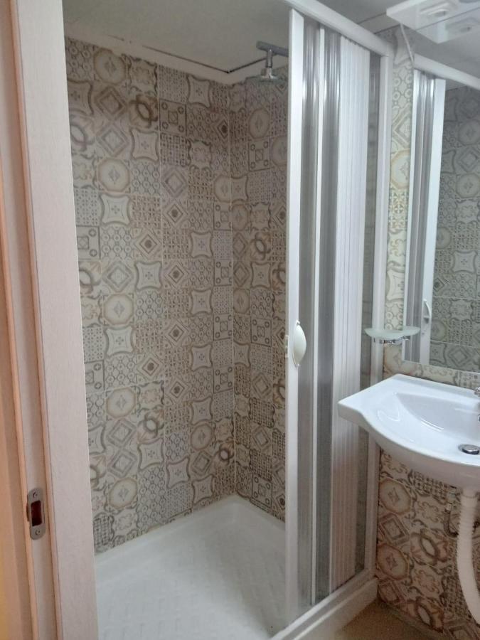 B&B Spaccanapoli A Due Passi Da Via Tribunali Екстериор снимка